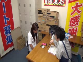 KRU-021都内某コンビニエンスストア悪徳エロ店長に第04集 KRU-021都内某コンビニエンスストア悪徳エロ店長に第04集