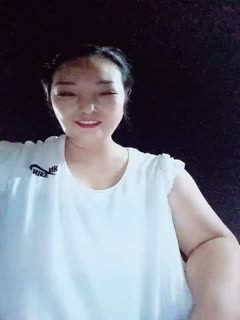 户外群战骚逼少妇,全程露脸大广场真空装,逼里塞着跳蛋玩弄大黑牛,让小哥吃奶玩逼,后入爆草大骚屁股刺激第02集<script src=