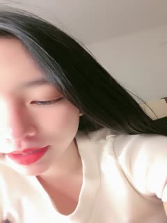来自红十字的极品诱惑,颜值高身材好完美露脸大秀直播,跟狼友撩骚脱光撅着屁股掰开逼逼给狼友看道具抽插第02集