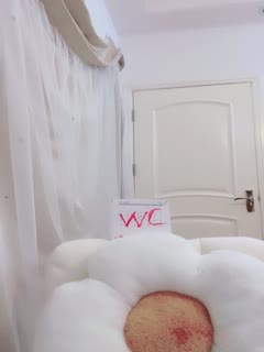 气质网红脸妹子,跳蛋自慰蝴蝶粉嫩穴玩到自己痉挛高潮颤抖第02集<script src=