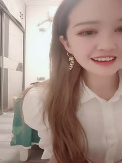 颜值网红脸女神露脸琅琊榜自慰,手上戴套拳交,大黑牛自慰第02集<script src=