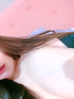 颜值女神第一视角手持镜头拍摄直播,粉嫩大奶特写美鲍鱼手揉搓阴蒂,掰穴很粉嫩嫩第07集