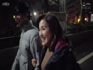 中文字幕EUUD39ちょっとそこのお兄さん、どエロい熟女としてみませんか?マッチングアプリで出会った性豪男子とサプライズ中出第04集<script src=